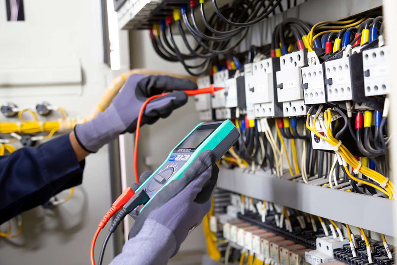 E-Prüfung bei Elektrotechnik Meingast in Weiding