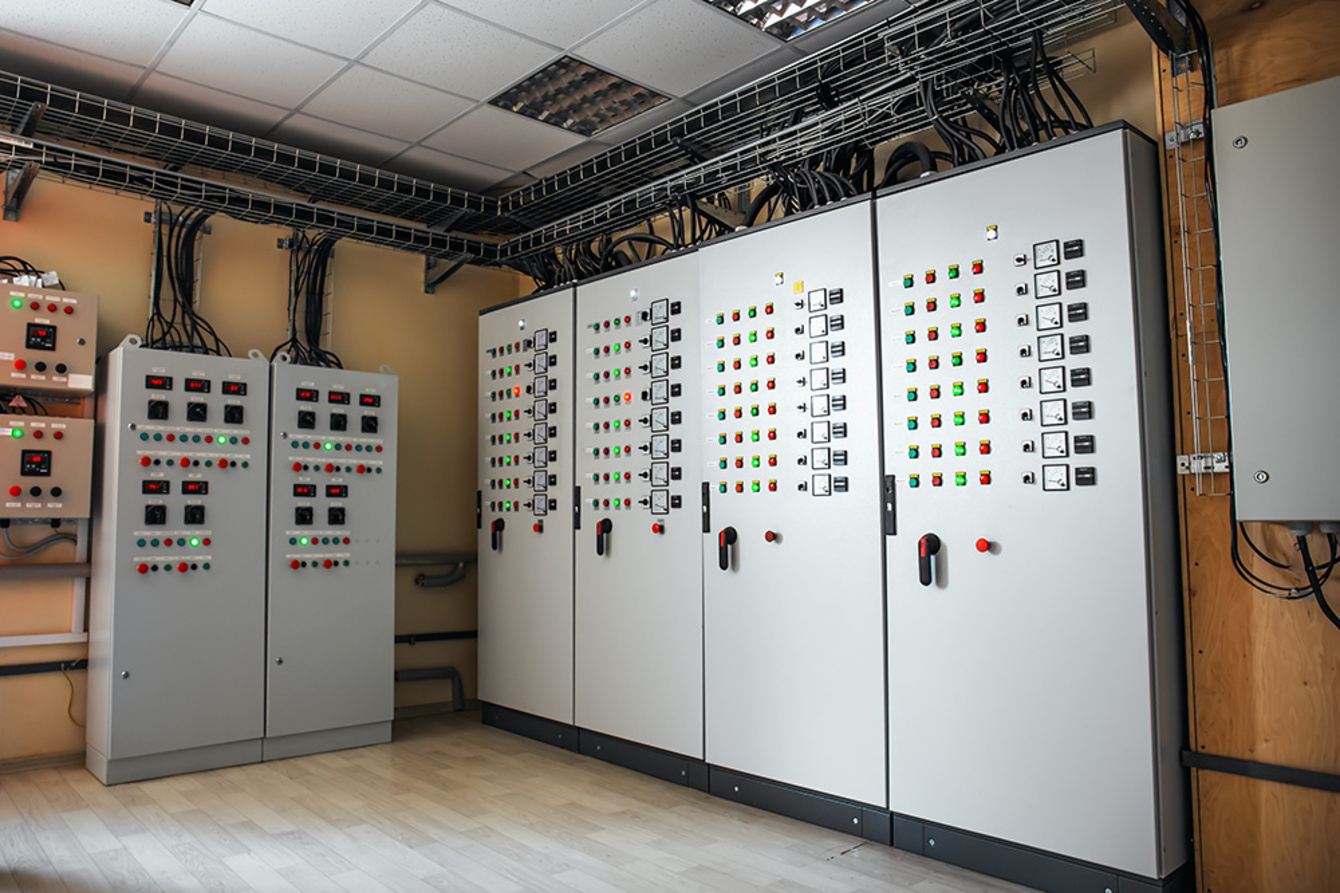 Schalt­anlagen­bau bei Elektrotechnik Meingast in Weiding
